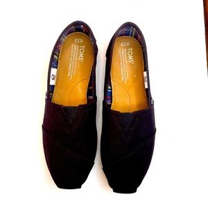 TOMS canvas slip-ons
